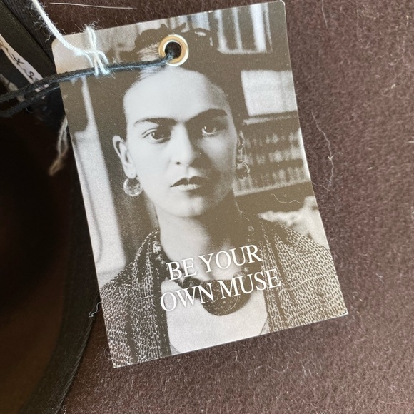 Weith + Frida Kahl women’s wool hat in a rich brown. NWT - Picture 5 of 5